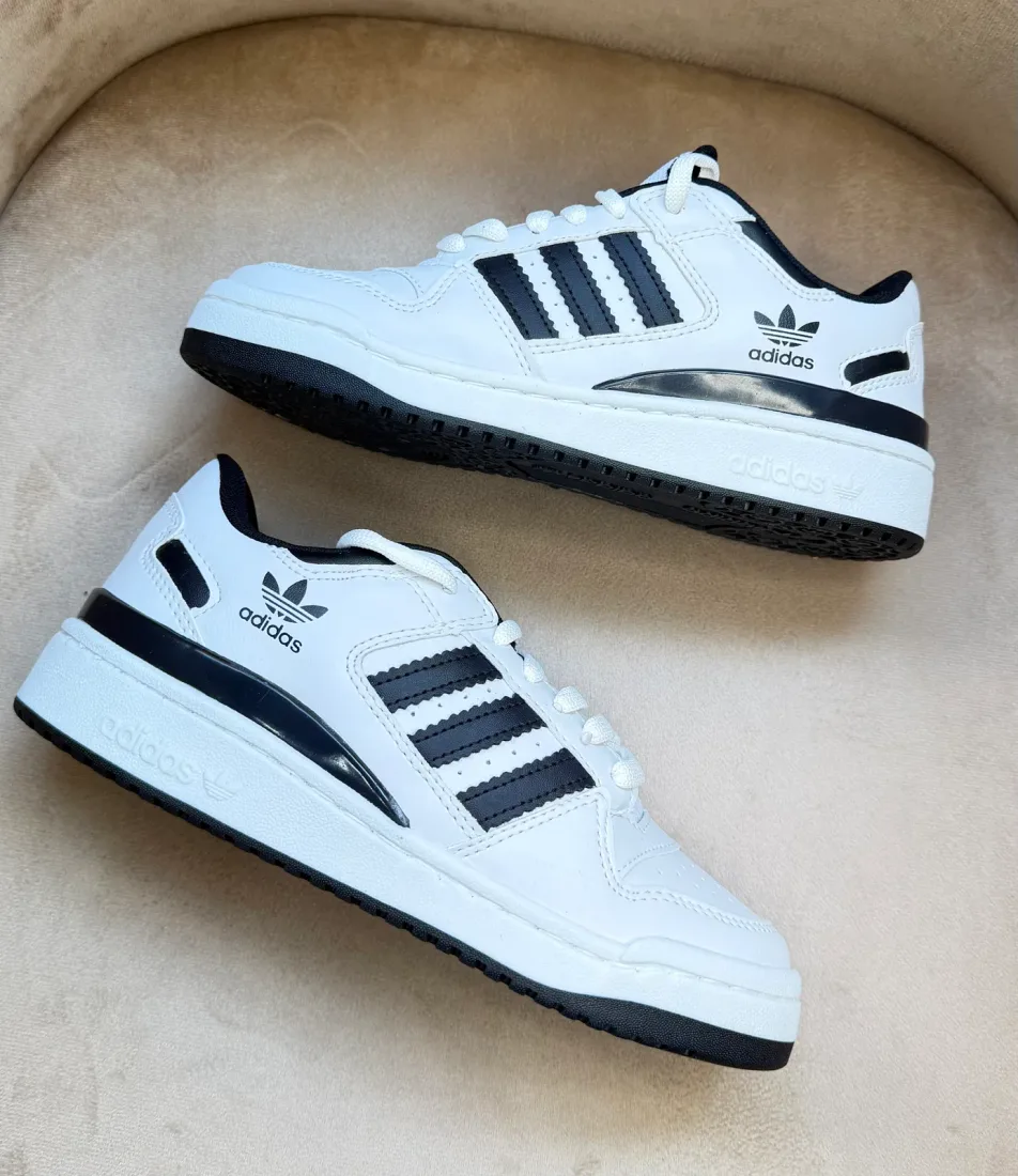 Tênis adidas