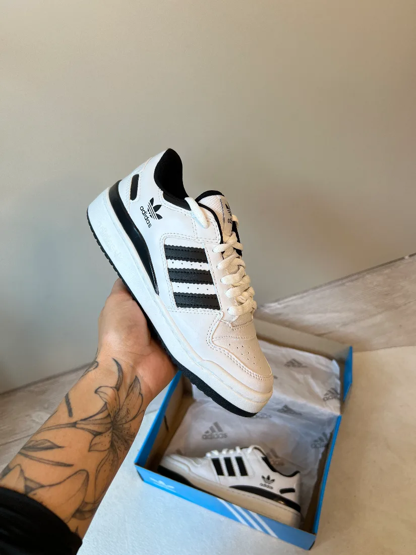 Tênis Addidas