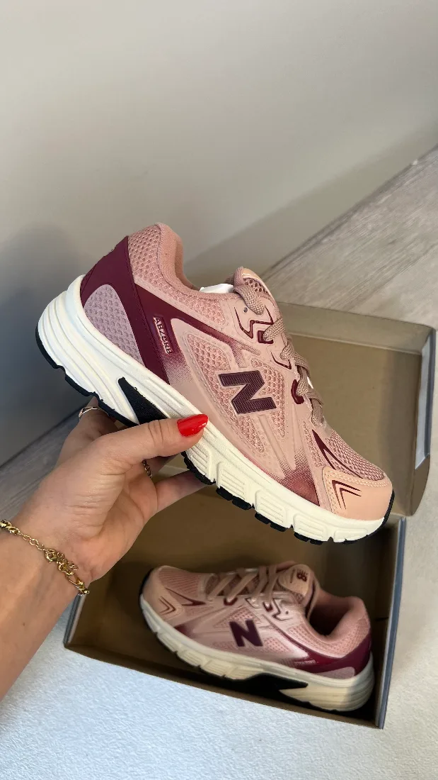 Tênis New Balance