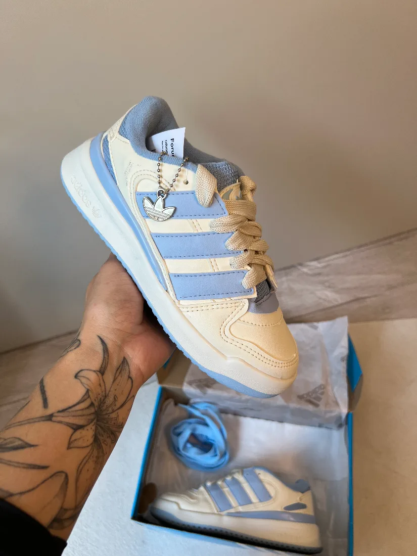 Tênis Addidas