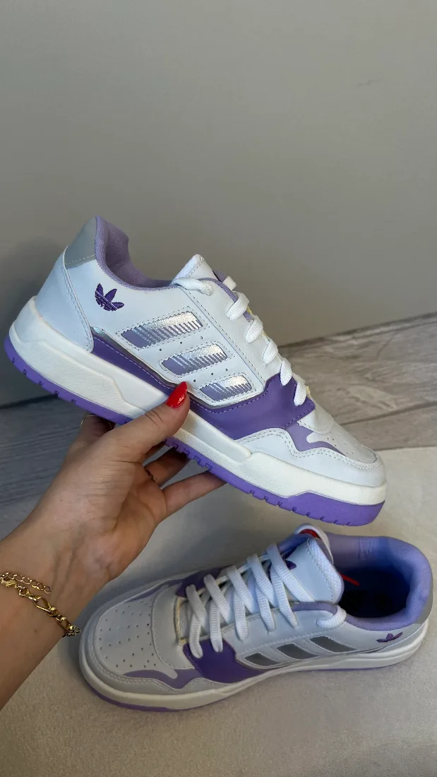 Tênis Addidas